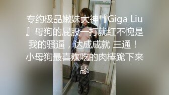 外国妞吃鸡鸡口活挺不错的，人长得又美又爽~干死这个小骚货~