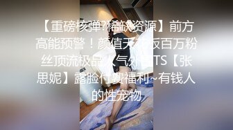 中年妇女的诱惑，全程露脸开档黑丝高跟情趣，听指挥展示揉奶玩逼，道具玩弄阴蒂真骚