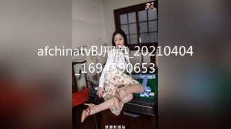 【新片速遞】熟女妈妈 富婆妈妈大金链大戒指 皮肤保养很好 虽然身材有点走形了 但逼还很紧 关键很喜欢我