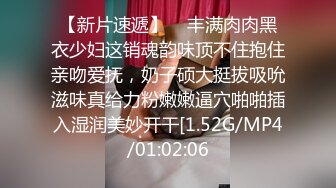 暴露癖帅哥刚脱下裤子,屌就硬起来了 下集