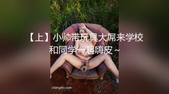 两位大学生的反差生活