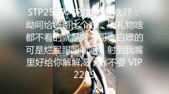 价值千元巨作！商场全景4K镜头偸拍女卫各种大屁股小姐姐方便~好多气质美女应接不暇好过瘾 (1)