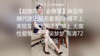 长发丰满女仆装美少妇露脸口交，女上无套啪啪，特写掰穴超级粉嫩穴超多姿势，喷水